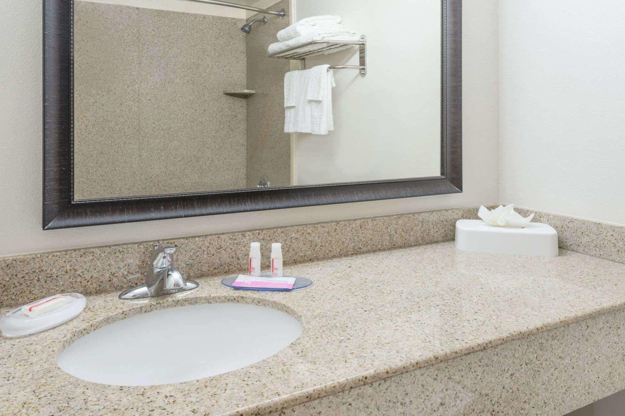 Holiday Inn Express & Suites Lubbock West By Ihg Eksteriør billede